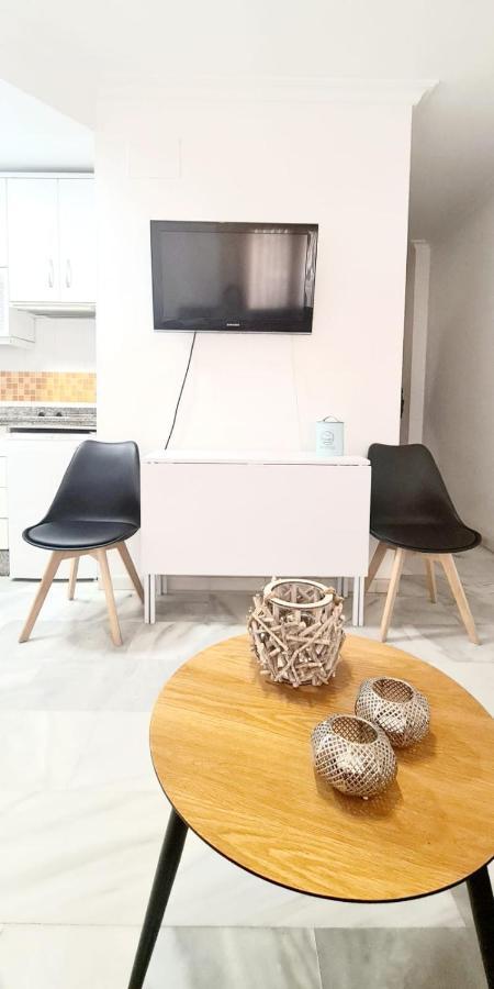 Apartamento A 2 Minutos De La Playa Y Centro Фуeнхирола Екстериор снимка